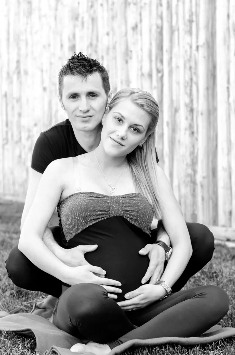 Pregnancy photograph 11