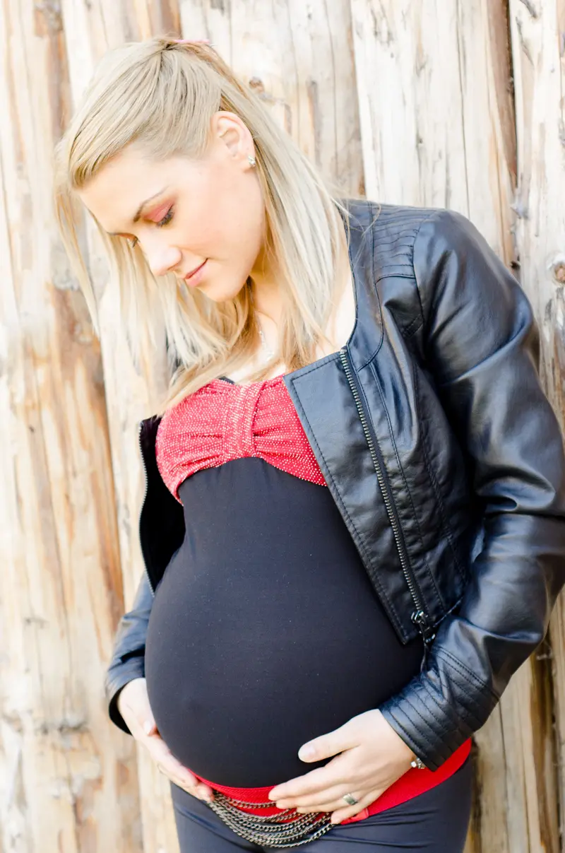 Pregnancy photograph 26